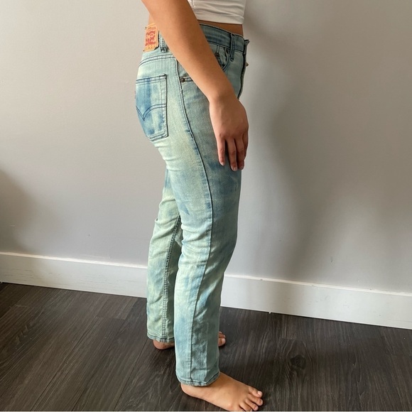 β¨HOST PICKβ¨π Women's Levi's Light  Tie-Dye Denim Jeans - Size 26W 26L π - Picture 3 of 12